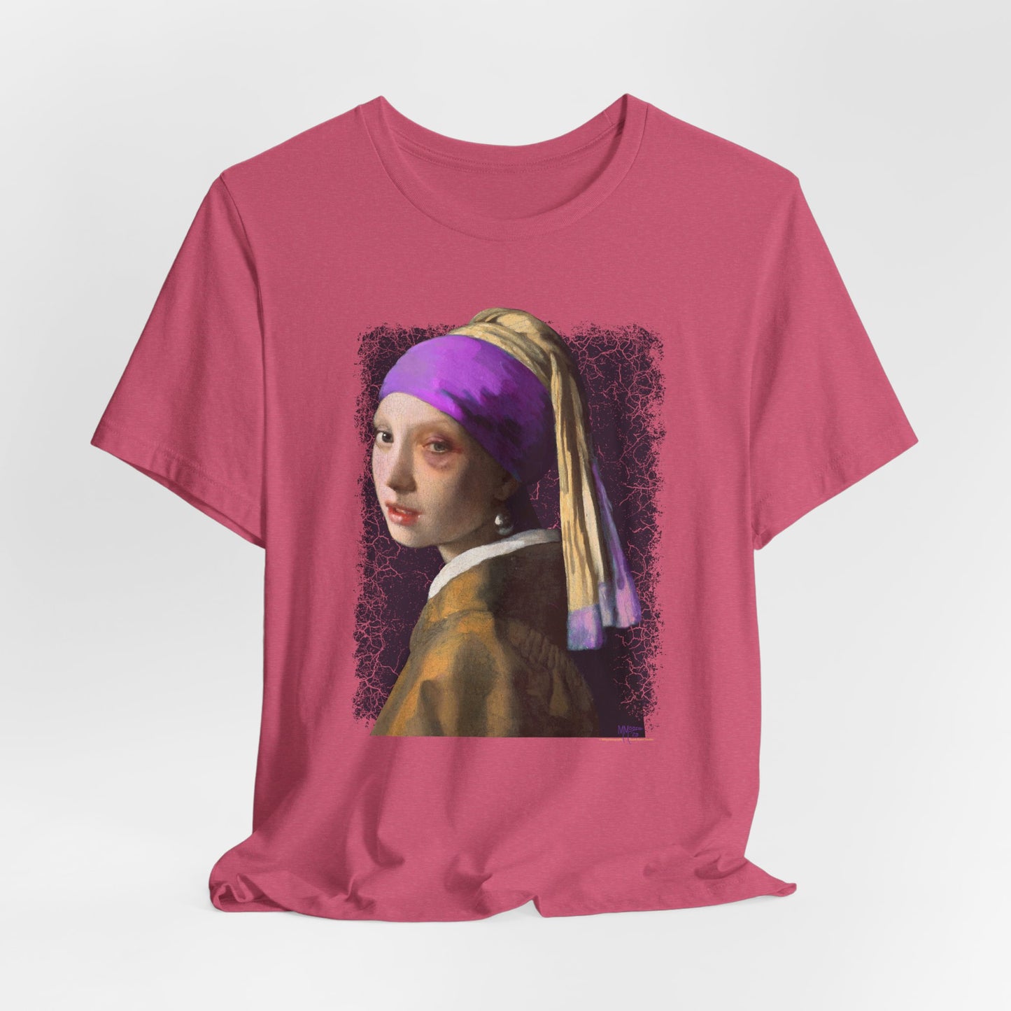 DK18: Girl With A Black Eye - Unisex S/S T-Shirt