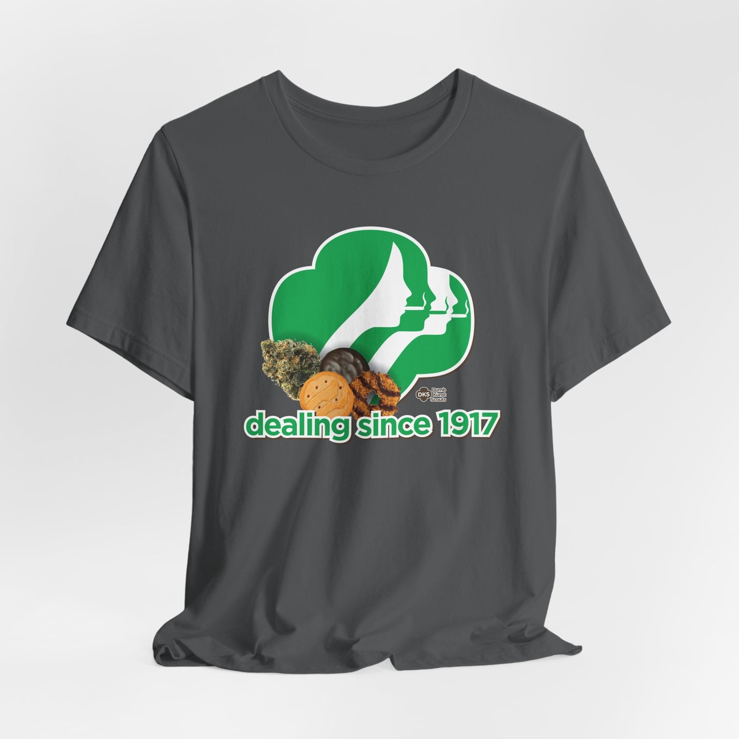 DK65: Cookie Dealer - Unisex S/S T-Shirt