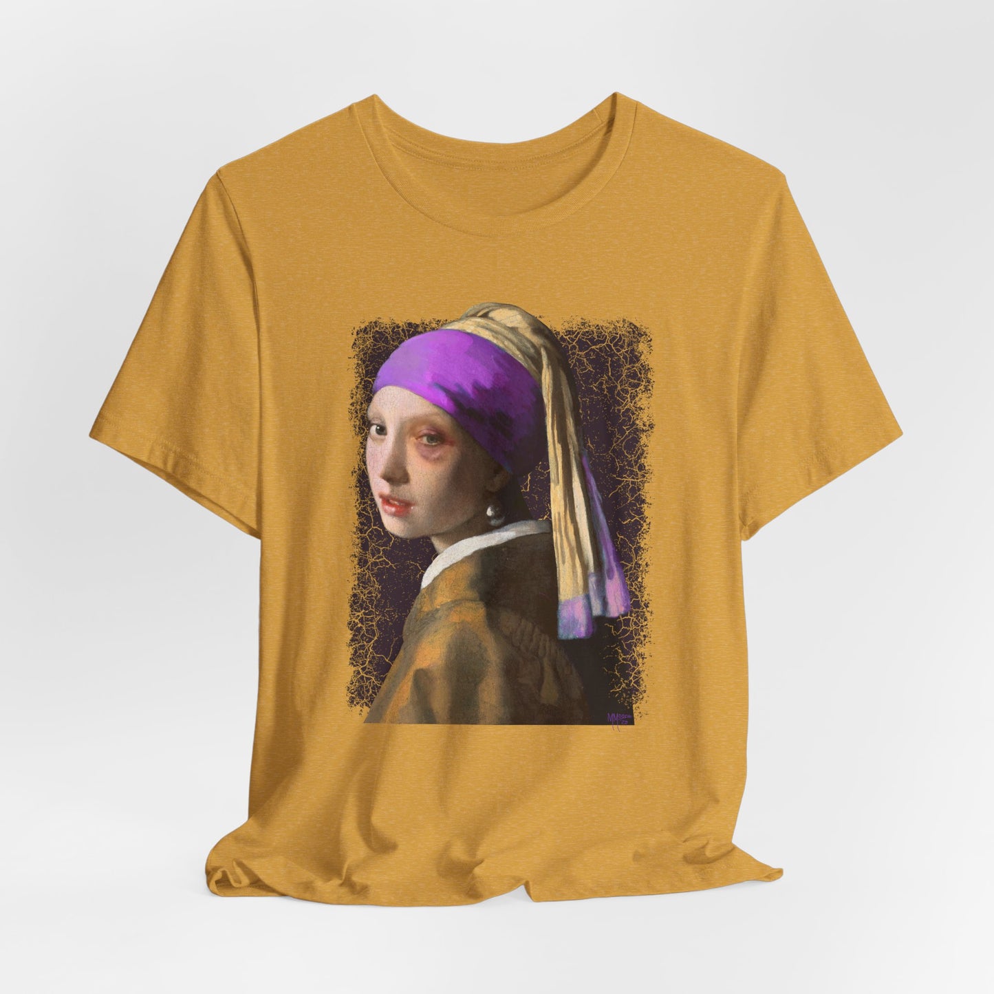 DK18: Girl With A Black Eye - Unisex S/S T-Shirt